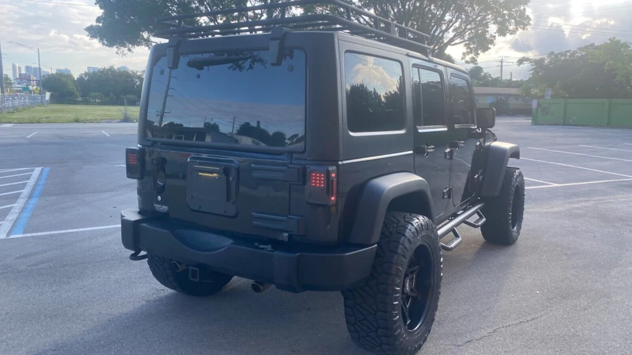 2010 Jeep JK Wrangler - Image 6 of 12