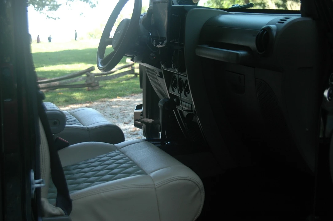 2010 Jeep JK Wrangler - Image 20 of 21