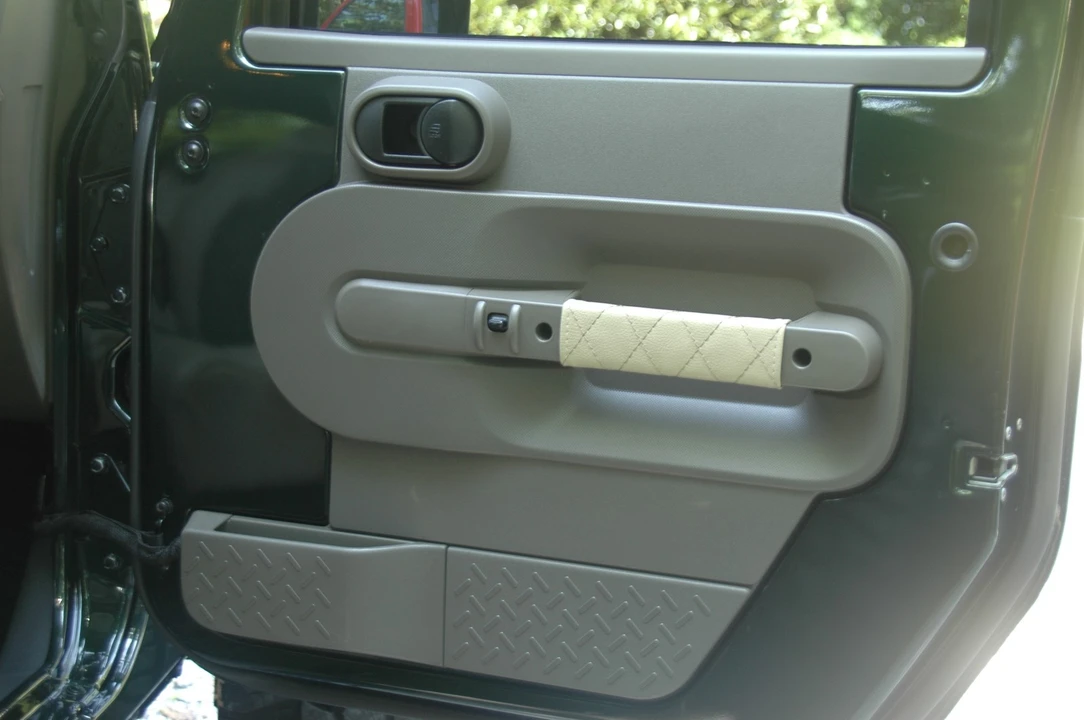 2010 Jeep JK Wrangler - Image 19 of 21