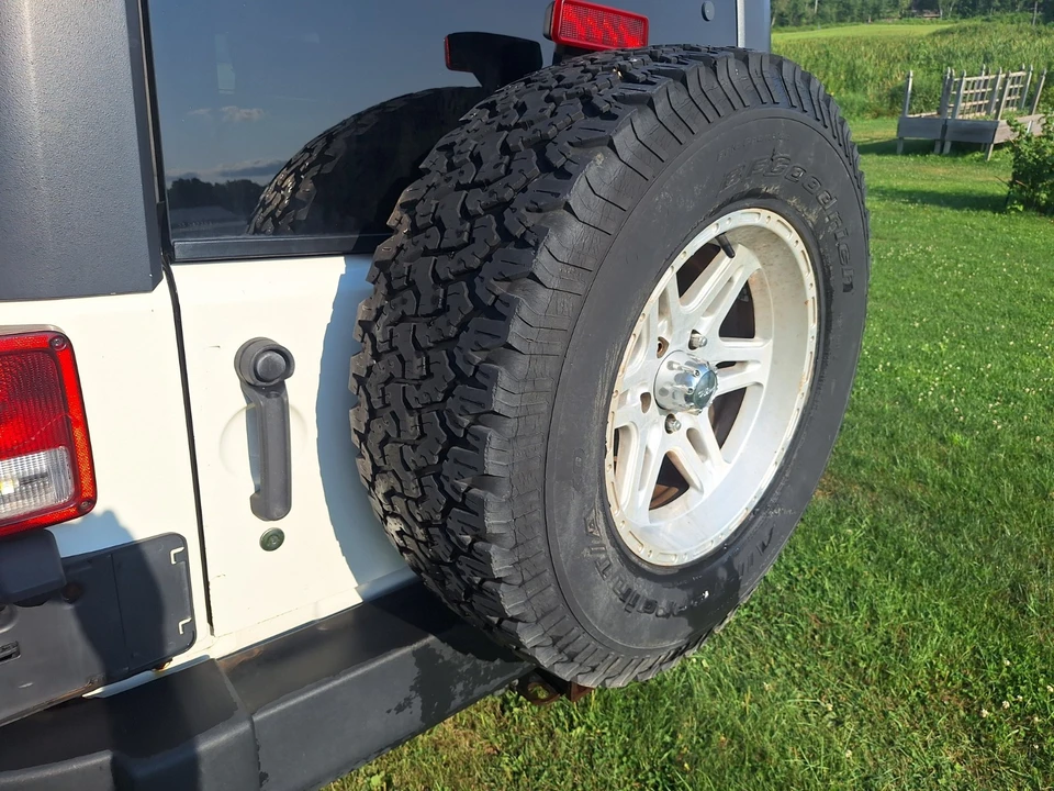 2010 Jeep JK Wrangler - Image 23 of 24