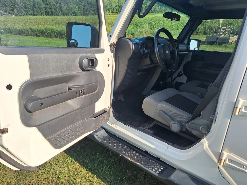 2010 Jeep JK Wrangler - Image 16 of 24