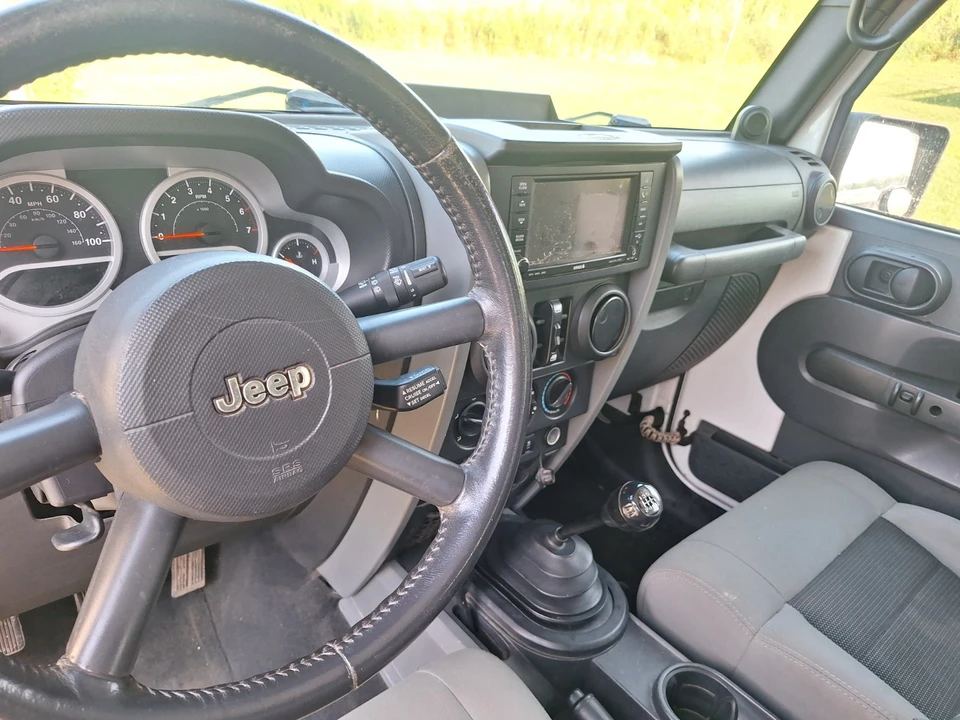 2010 Jeep JK Wrangler - Image 13 of 24