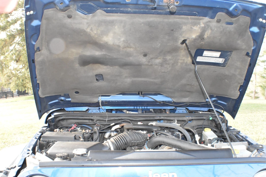 2010 Jeep JK Wrangler - Image 20 of 31