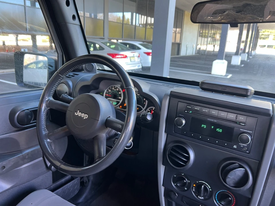 2010 Jeep JK Wrangler - Image 9 of 21