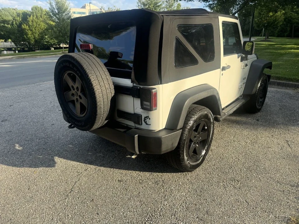 2010 Jeep JK Wrangler - Image 8 of 21