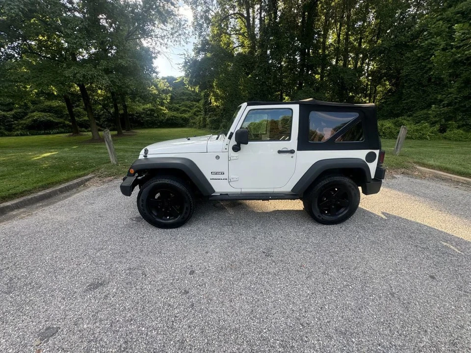 2010 Jeep JK Wrangler - Image 4 of 21