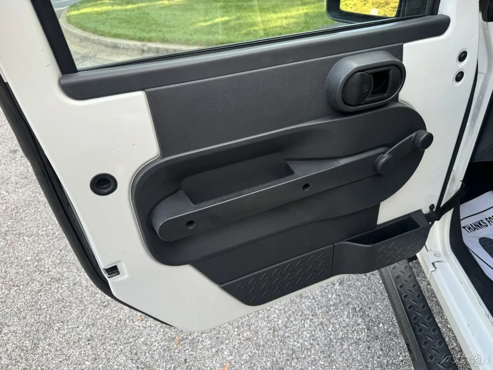 2010 Jeep JK Wrangler - Image 14 of 21