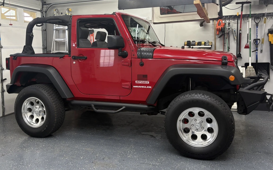 2010 Jeep JK Wrangler - Image 15 of 16