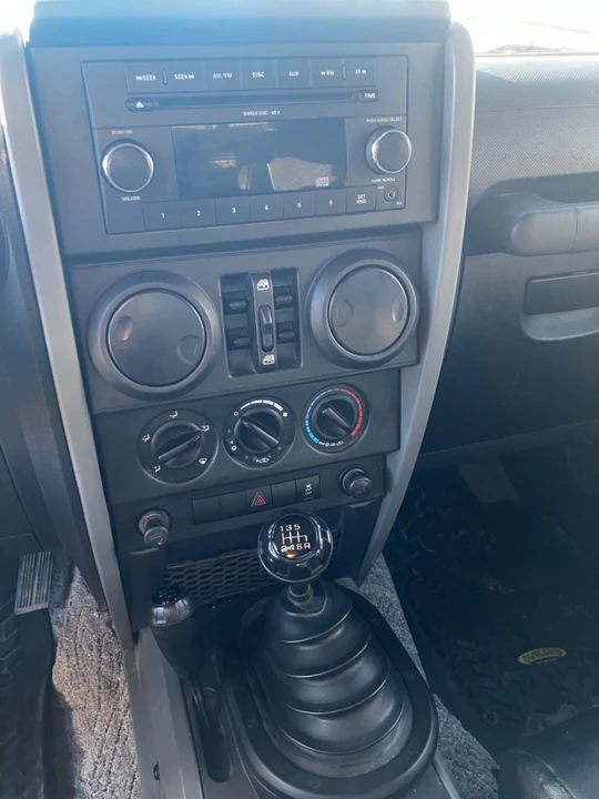 2010 Jeep JK Wrangler - Image 14 of 21