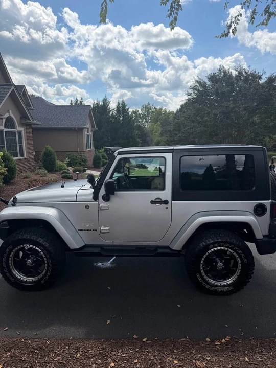 2010 Jeep JK Wrangler - Image 5 of 11