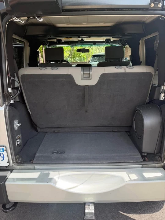 2010 Jeep JK Wrangler - Image 10 of 11