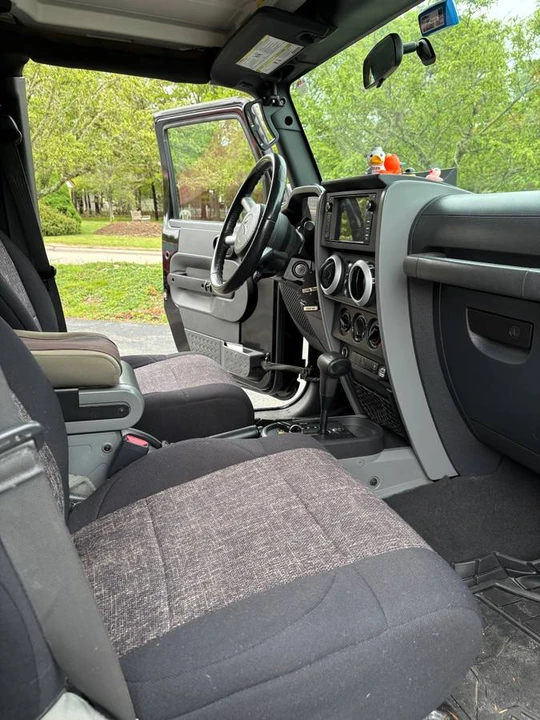 2010 Jeep JK Wrangler - Image 11 of 17