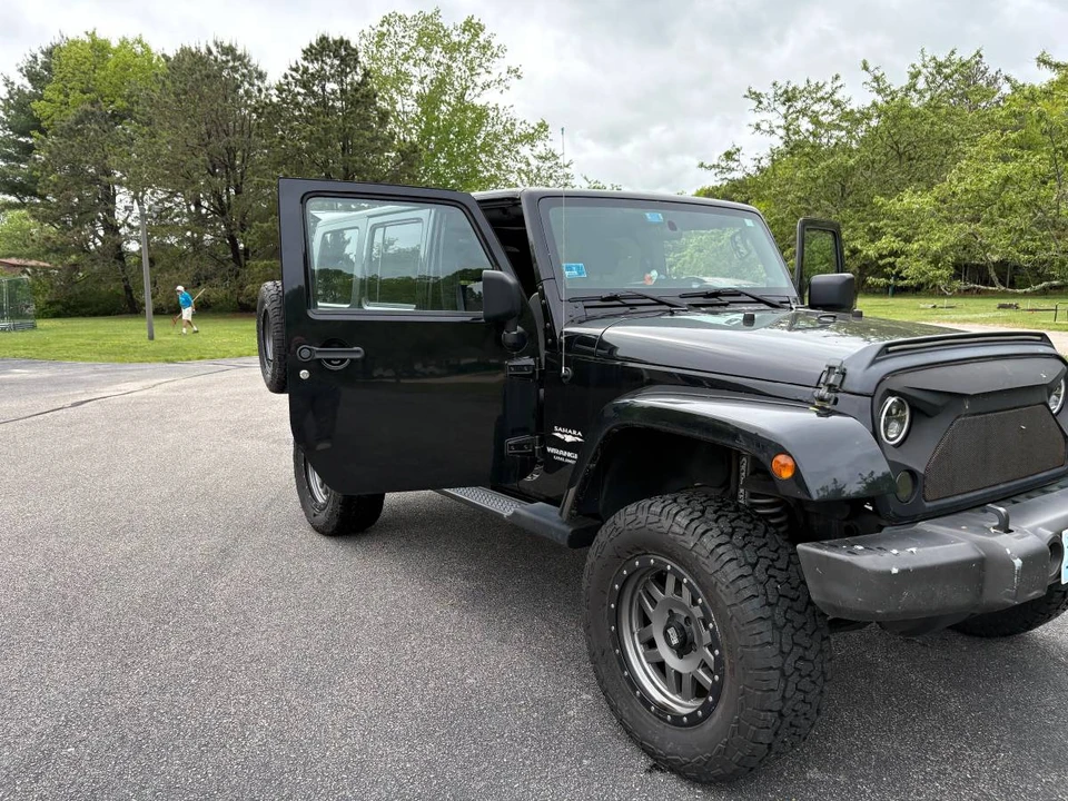2010 Jeep JK Wrangler - Image 2 of 17