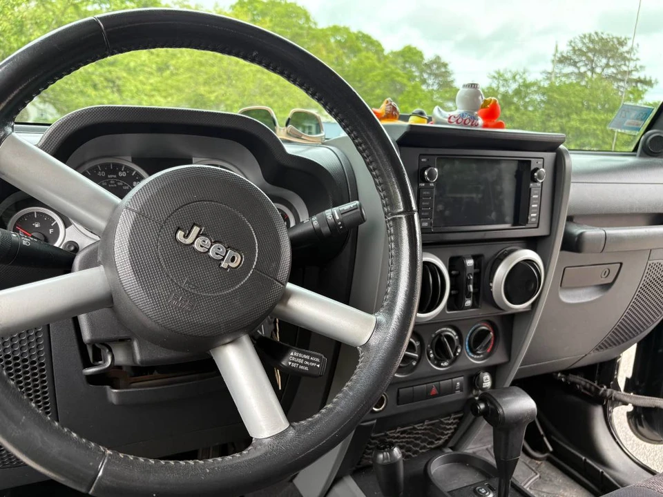2010 Jeep JK Wrangler - Image 8 of 17