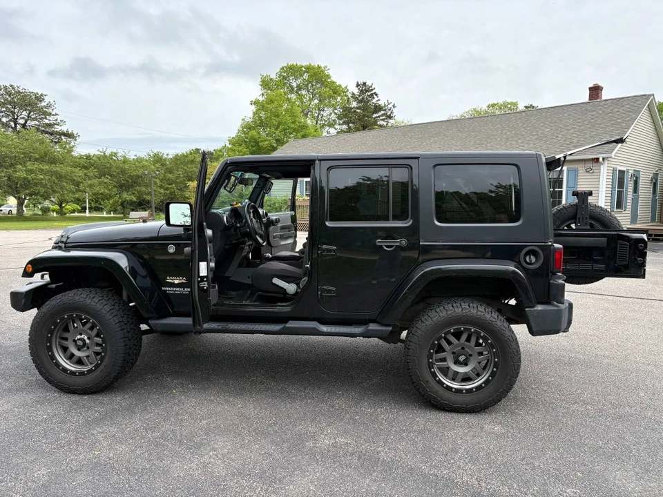 2010 Jeep JK Wrangler - Image 3 of 17