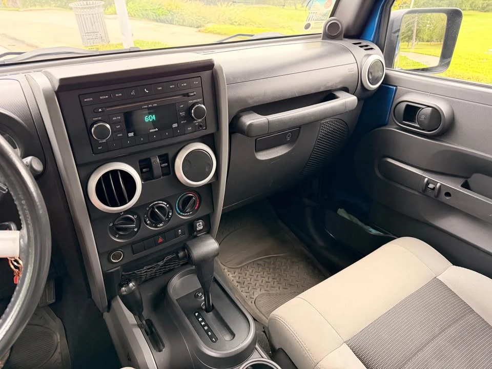 2010 Jeep JK Wrangler - Image 12 of 13