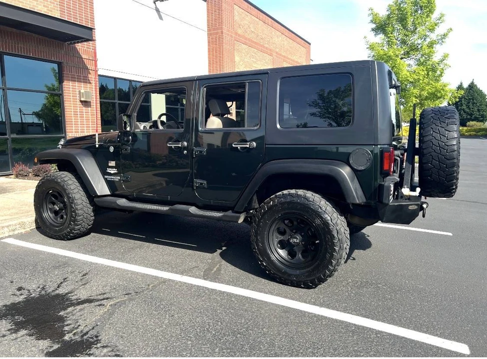 2010 Jeep JK Wrangler - Image 3 of 4
