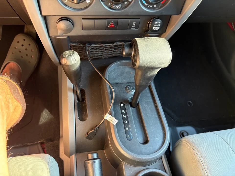 2010 Jeep JK Wrangler - Image 15 of 16