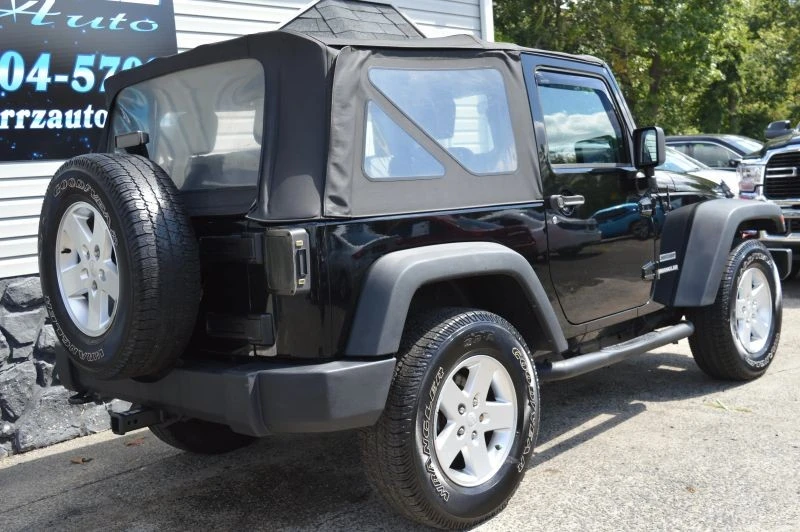 2010 Jeep JK Wrangler - Image 5 of 12
