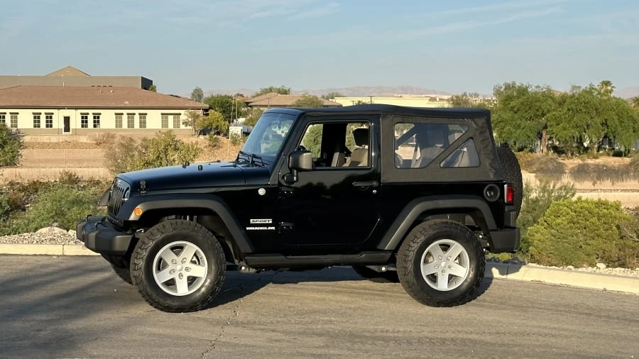 2010 Jeep JK Wrangler - Image 2 of 31