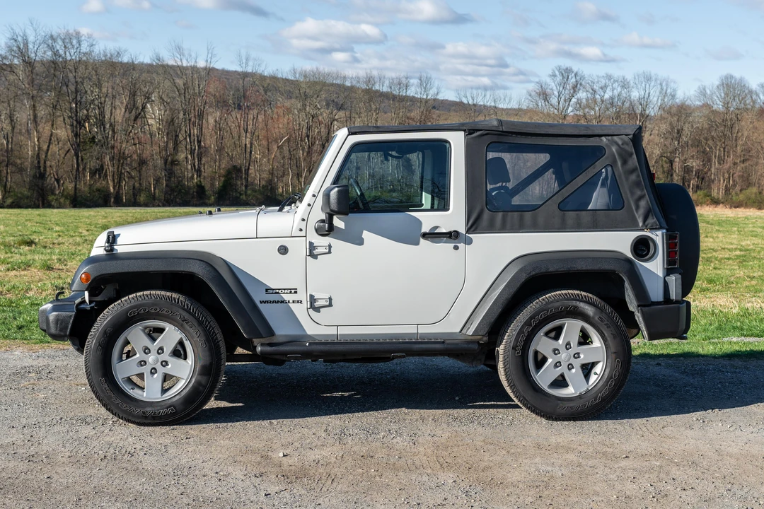 2010 Jeep JK Wrangler - Image 13 of 31