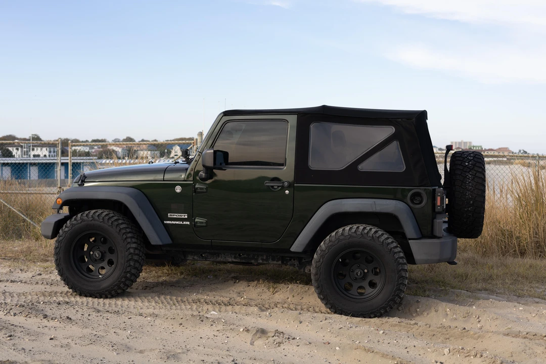 2010 Jeep JK Wrangler - Image 16 of 31