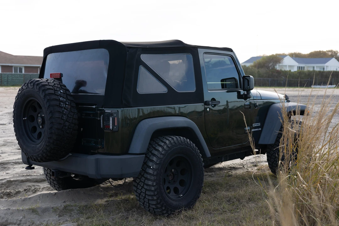 2010 Jeep JK Wrangler - Image 27 of 31