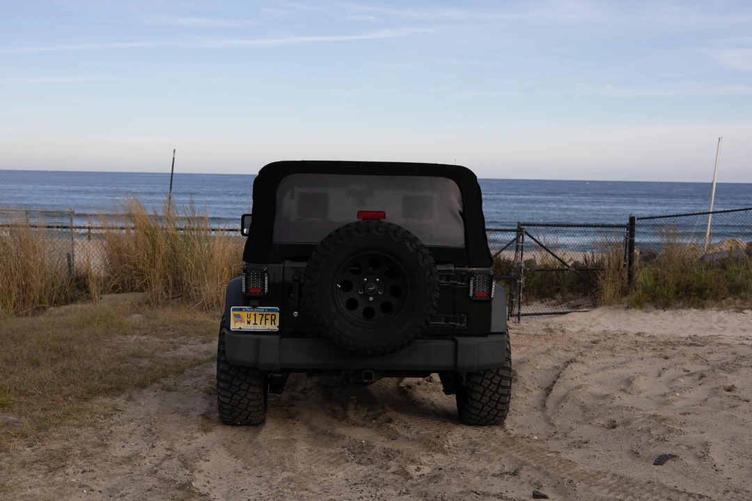 2010 Jeep JK Wrangler - Image 24 of 31