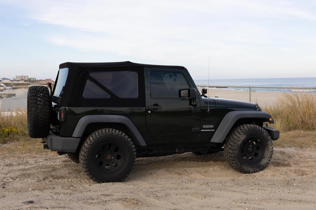 2010 Jeep JK Wrangler - Image 28 of 31
