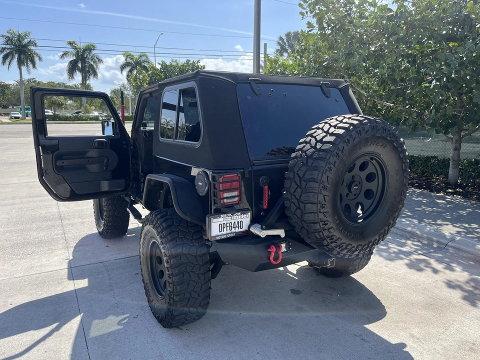 2010 Jeep JK Wrangler - Image 15 of 31
