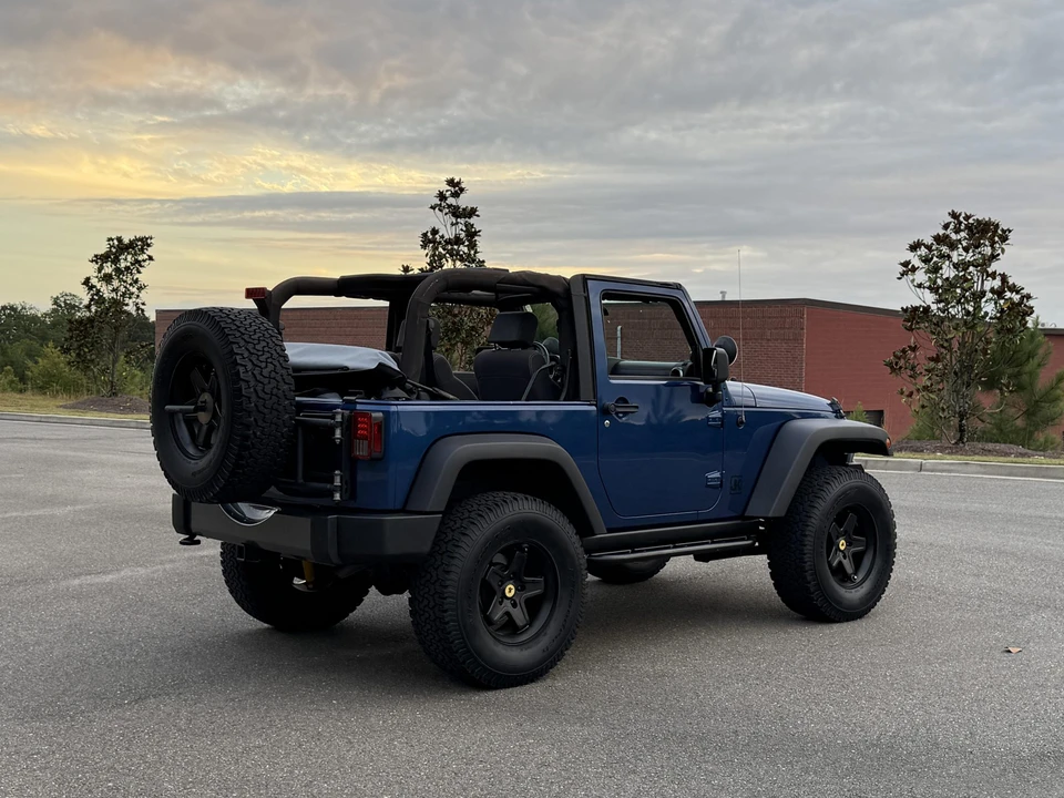 2010 Jeep JK Wrangler - Image 26 of 31