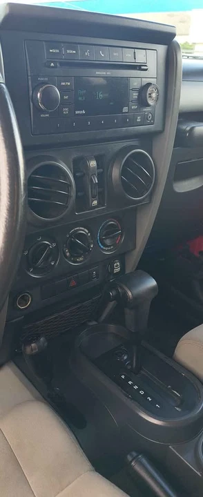 2010 Jeep JK Wrangler - Image 13 of 15