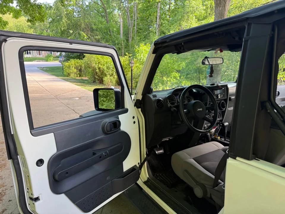 2010 Jeep JK Wrangler - Image 6 of 9