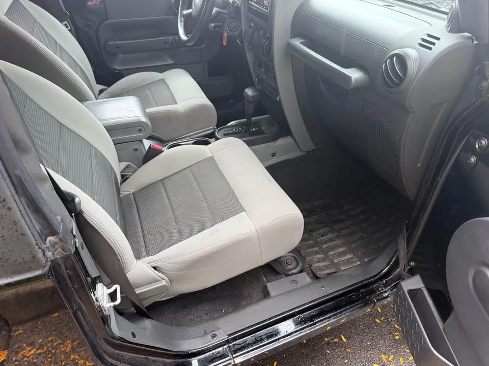 2010 Jeep JK Wrangler - Image 10 of 17