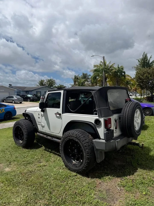 2010 Jeep JK Wrangler - Image 3 of 4