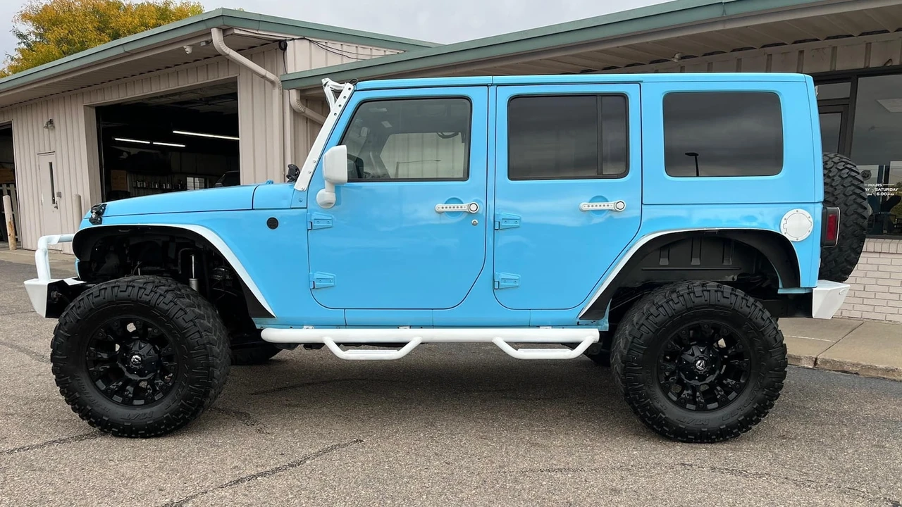 2010 Jeep JK Wrangler - Image 2 of 19