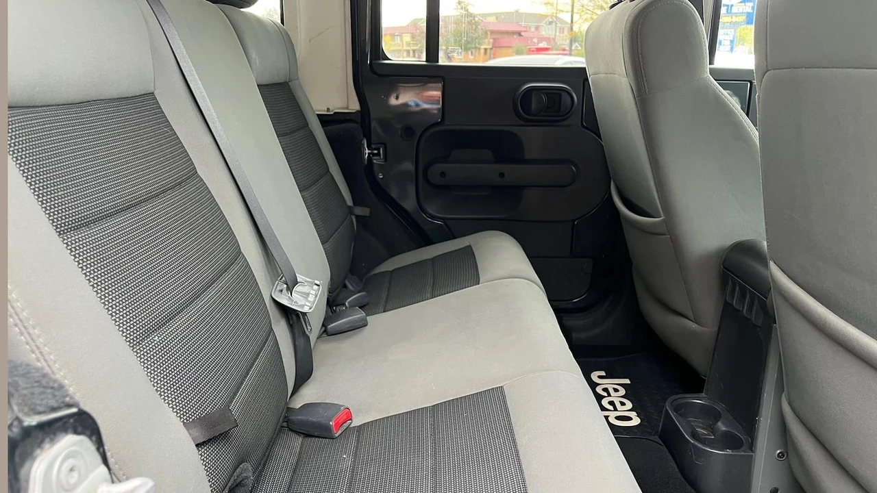 2010 Jeep JK Wrangler - Image 6 of 19