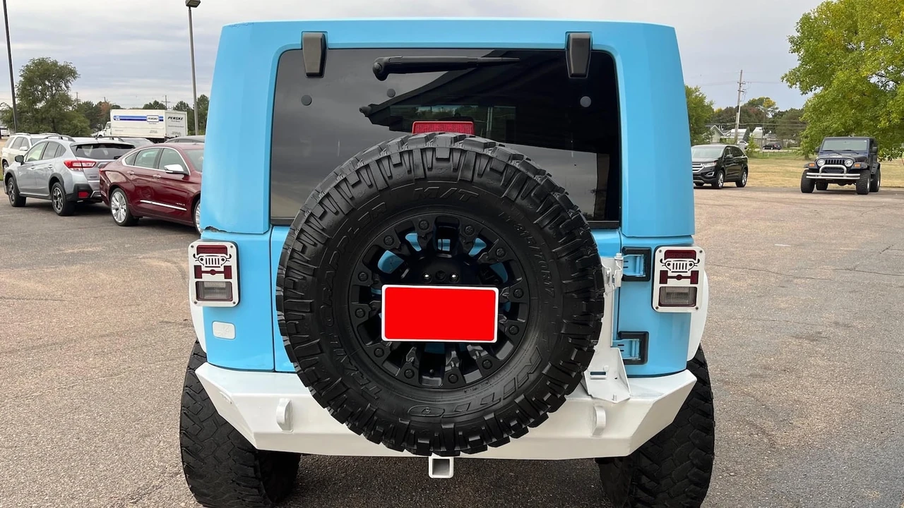 2010 Jeep JK Wrangler - Image 15 of 19