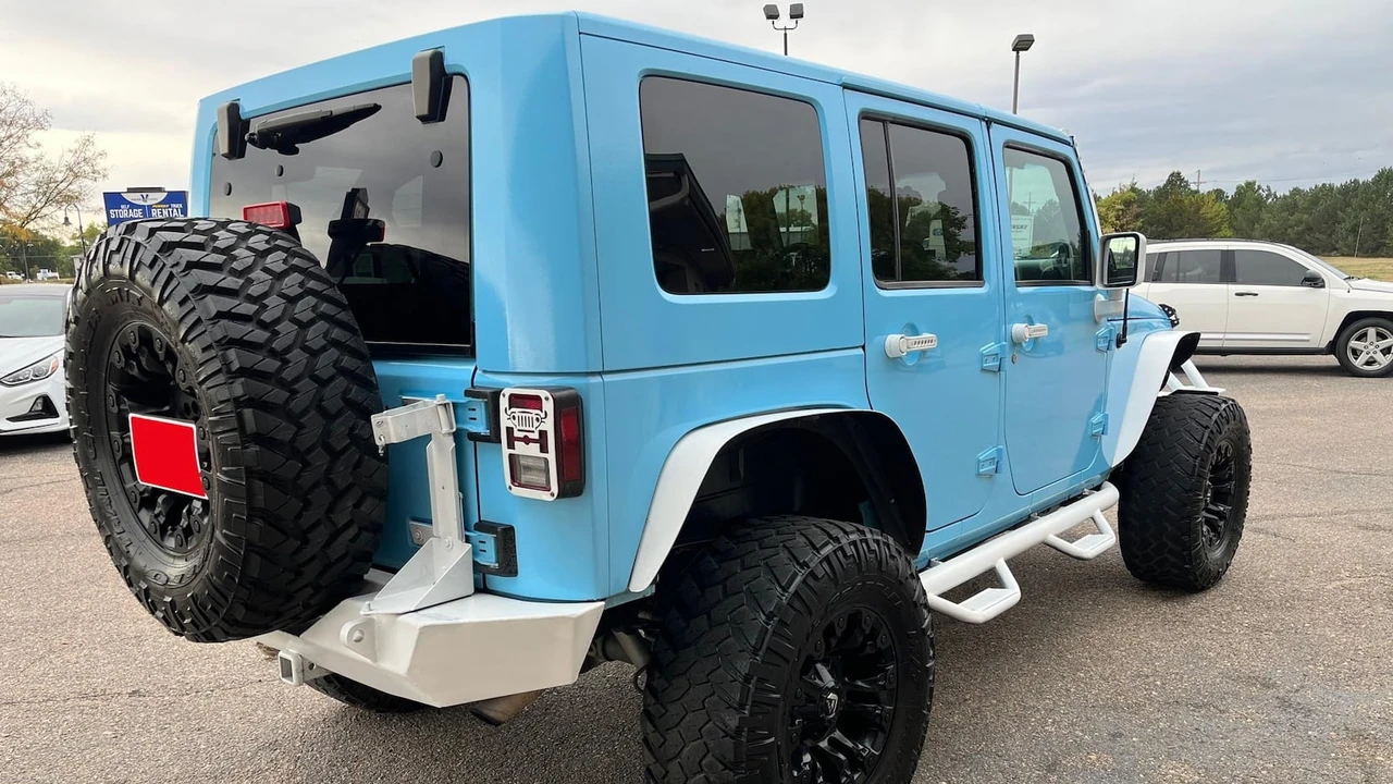 2010 Jeep JK Wrangler - Image 17 of 19