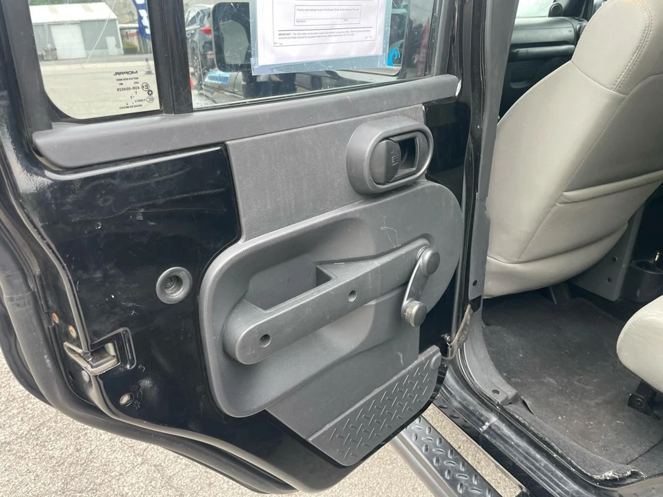 2010 Jeep JK Wrangler - Image 14 of 25