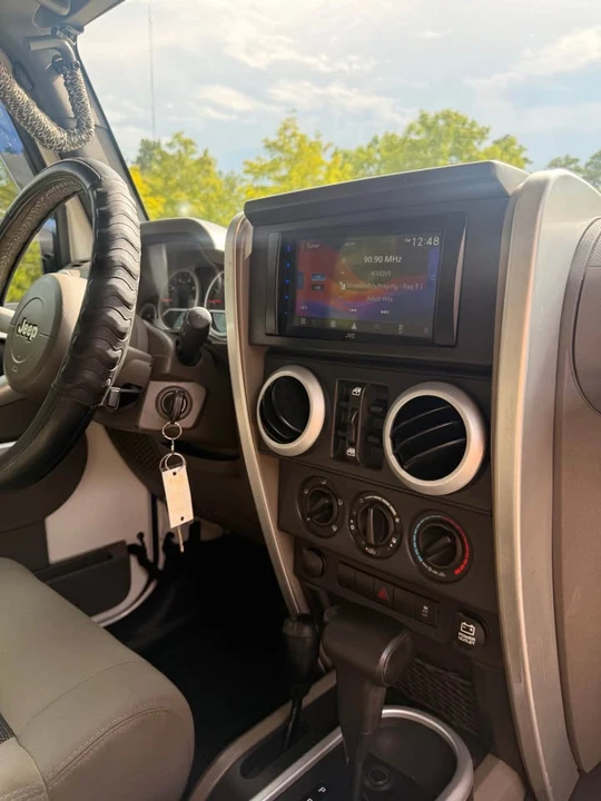 2010 Jeep JK Wrangler - Image 11 of 16