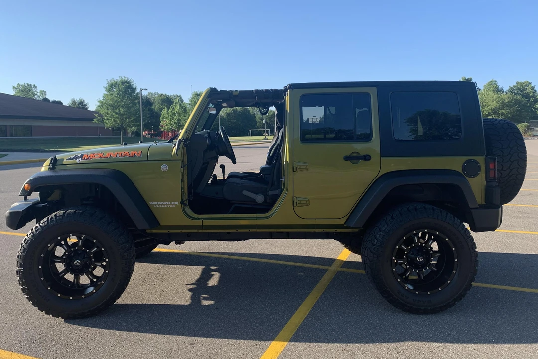 2010 Jeep JK Wrangler - Image 9 of 31