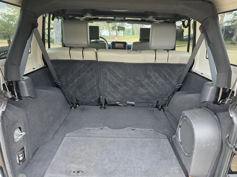 2010 Jeep JK Wrangler - Image 18 of 20