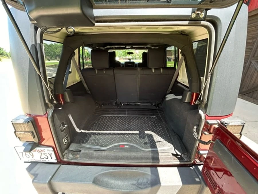 2010 Jeep JK Wrangler - Image 16 of 19