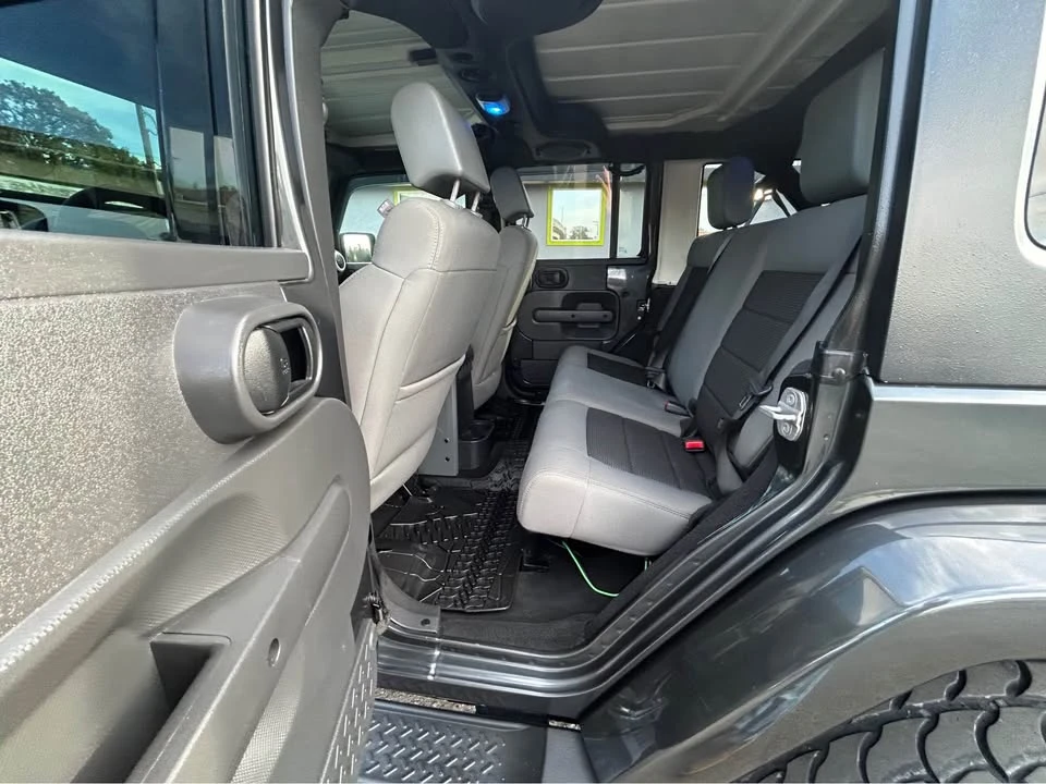 2010 Jeep JK Wrangler - Image 14 of 19