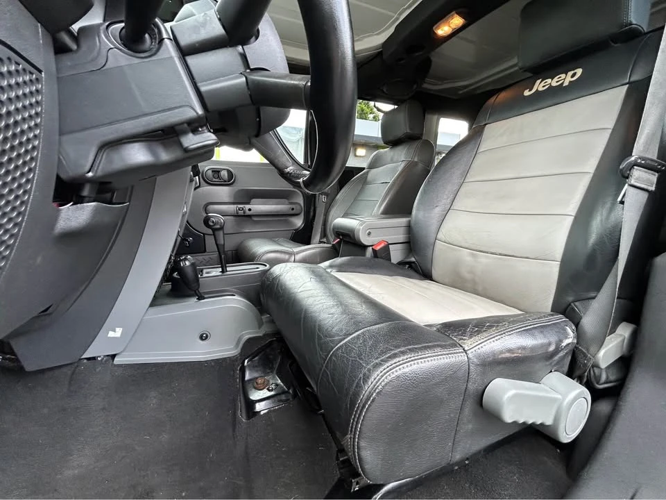 2010 Jeep JK Wrangler - Image 18 of 19