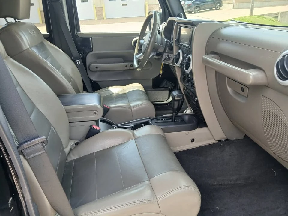 2010 Jeep JK Wrangler - Image 2 of 5