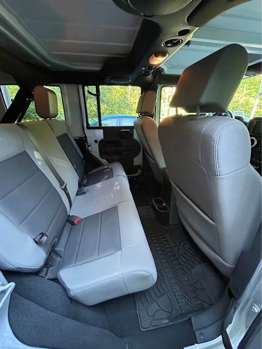 2010 Jeep JK Wrangler - Image 17 of 21