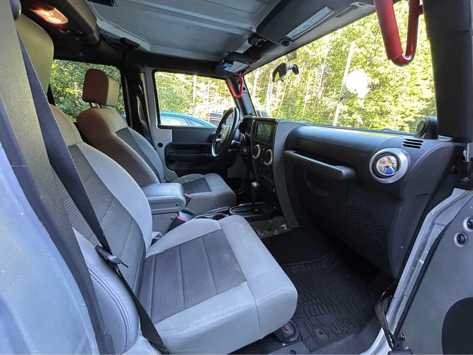 2010 Jeep JK Wrangler - Image 16 of 21