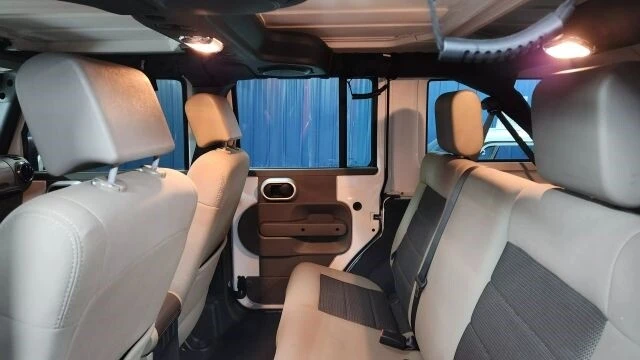 2010 Jeep JK Wrangler - Image 13 of 21